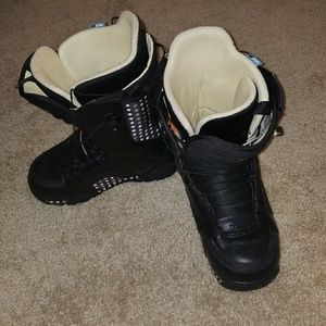 Burton Emerald Snowboarding Boots, 8.5 Women